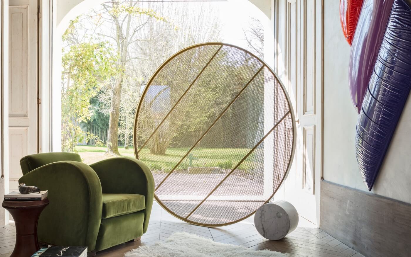 Swing Space Divider — A Stunning Combination of Metal and Stone